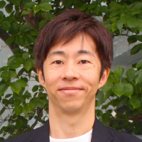 照井 敦