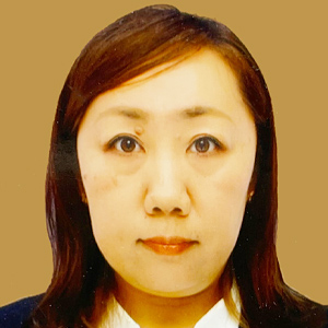 宮崎 亜紀子 氏