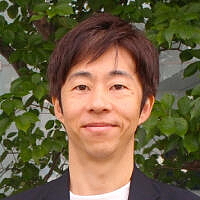 照井 敦